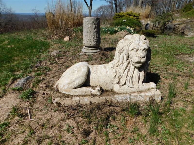 Large Reclining Concrete Lion: Very Large Reclining Concrete Lion n gd. Cond. - 40 1/2in.L.x 24in.H.