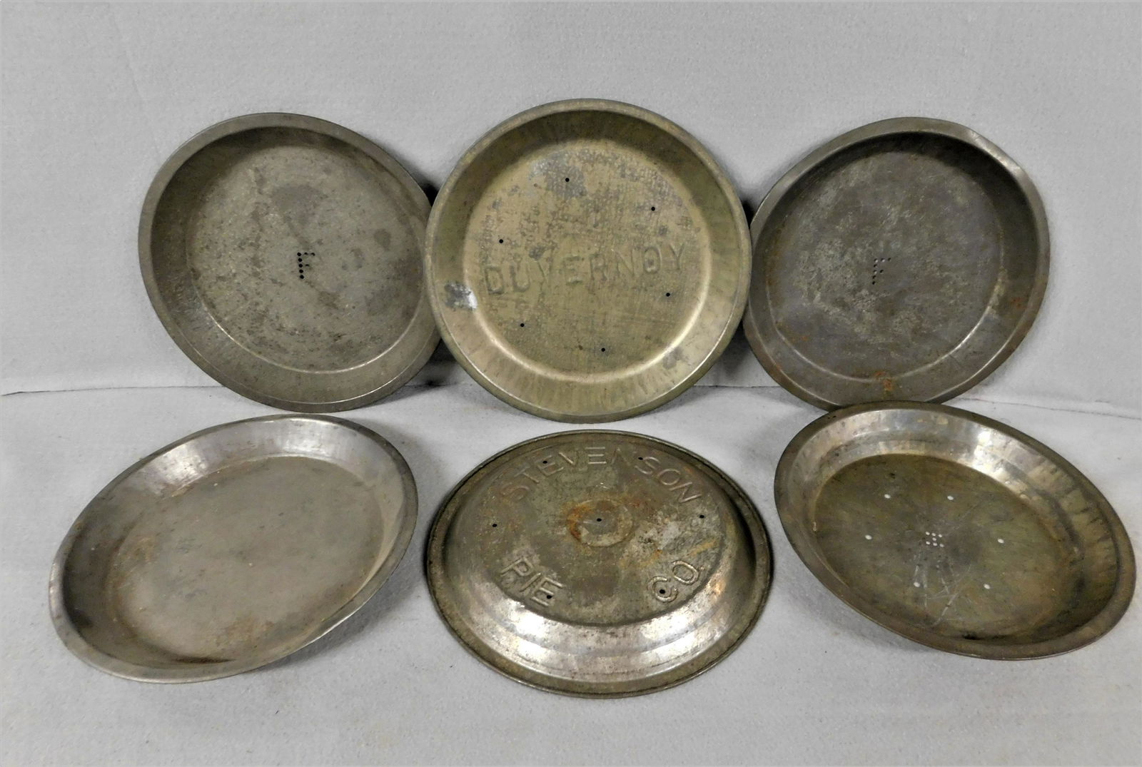 Vintage Lot of 6 Various Pie Tins (1 of 3)