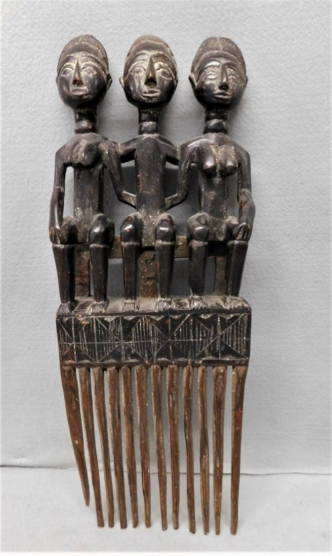 Wooden African Art Comb Pc. (1 of 2)