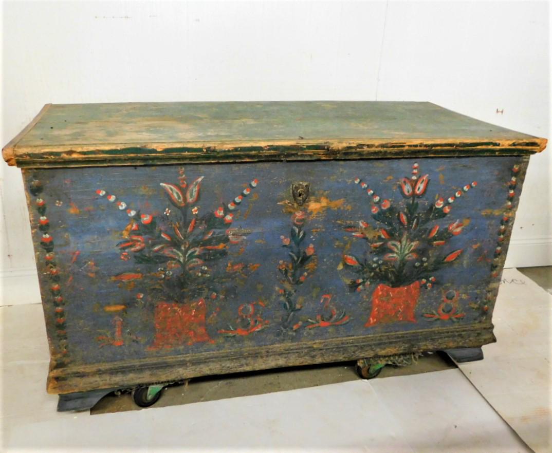 19thC. PA Decor. Blanket ChestChest (1 of 2)