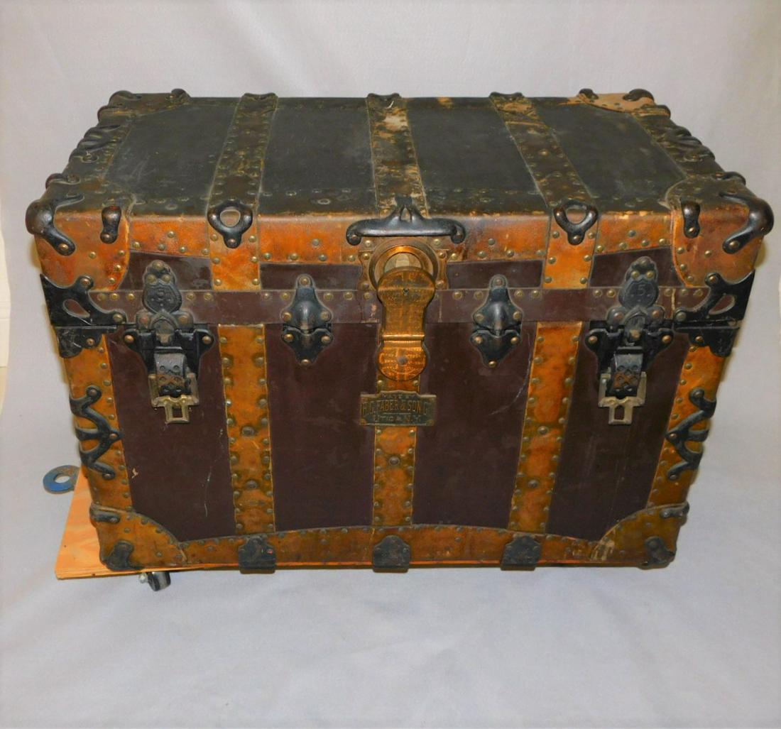 H.C. Farber & Son Co. Hardware Trunk (1 of 7)