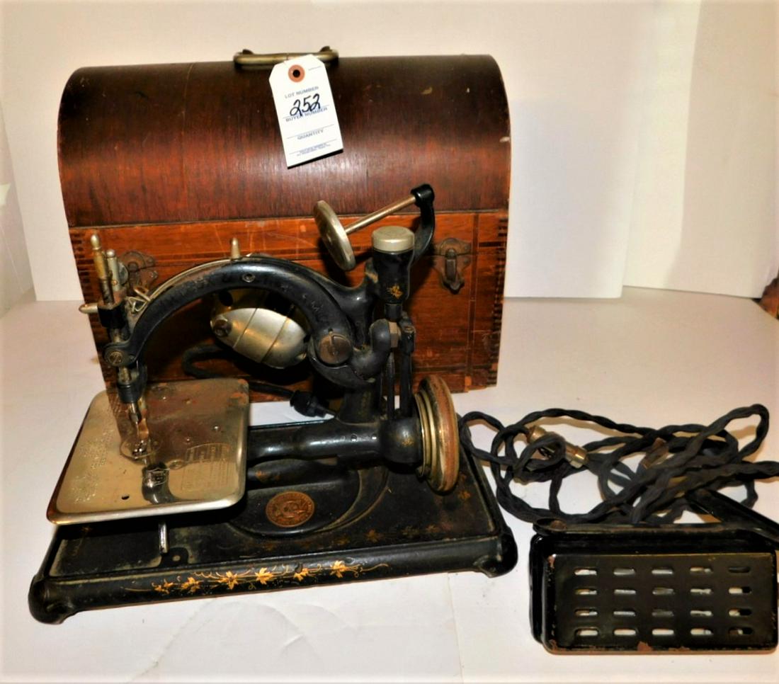 Early Wilcox & Gibbs Sewing  Machine (1 of 4)