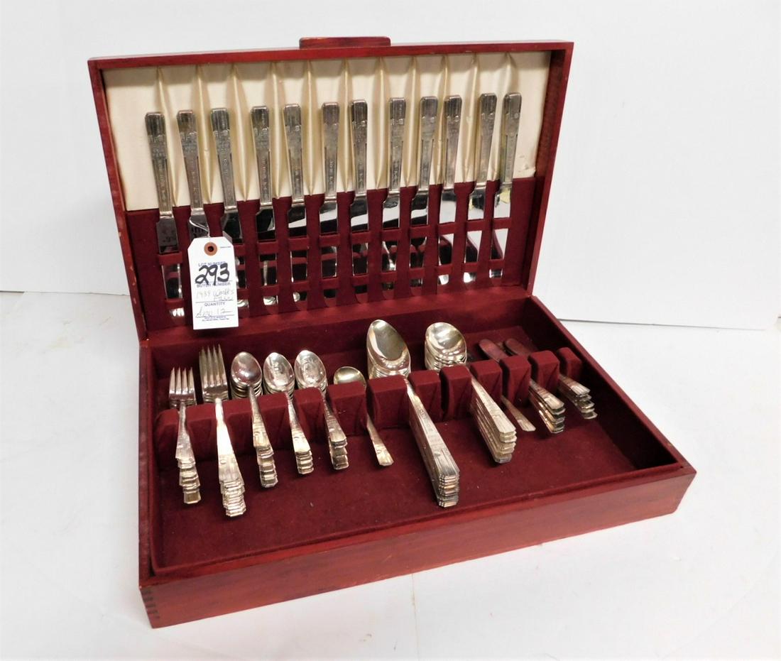 1939 Worlds's Fair Rogers Flatware Set (1 of 3)