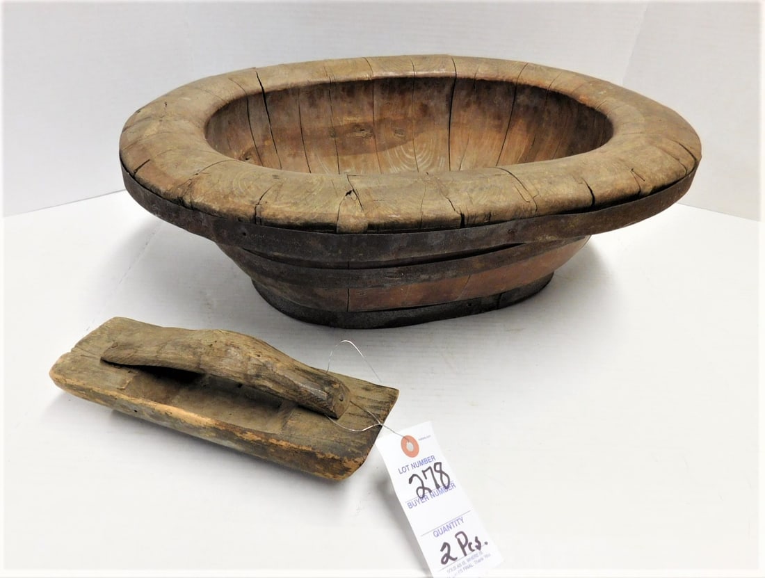Early Oval Wooden Banded Tub: Early Oval Wooden Banded Tub w/Hand Held Wooden Instrument (Butter, Lard or Dough ?) in GD Cond. 21" x 16"