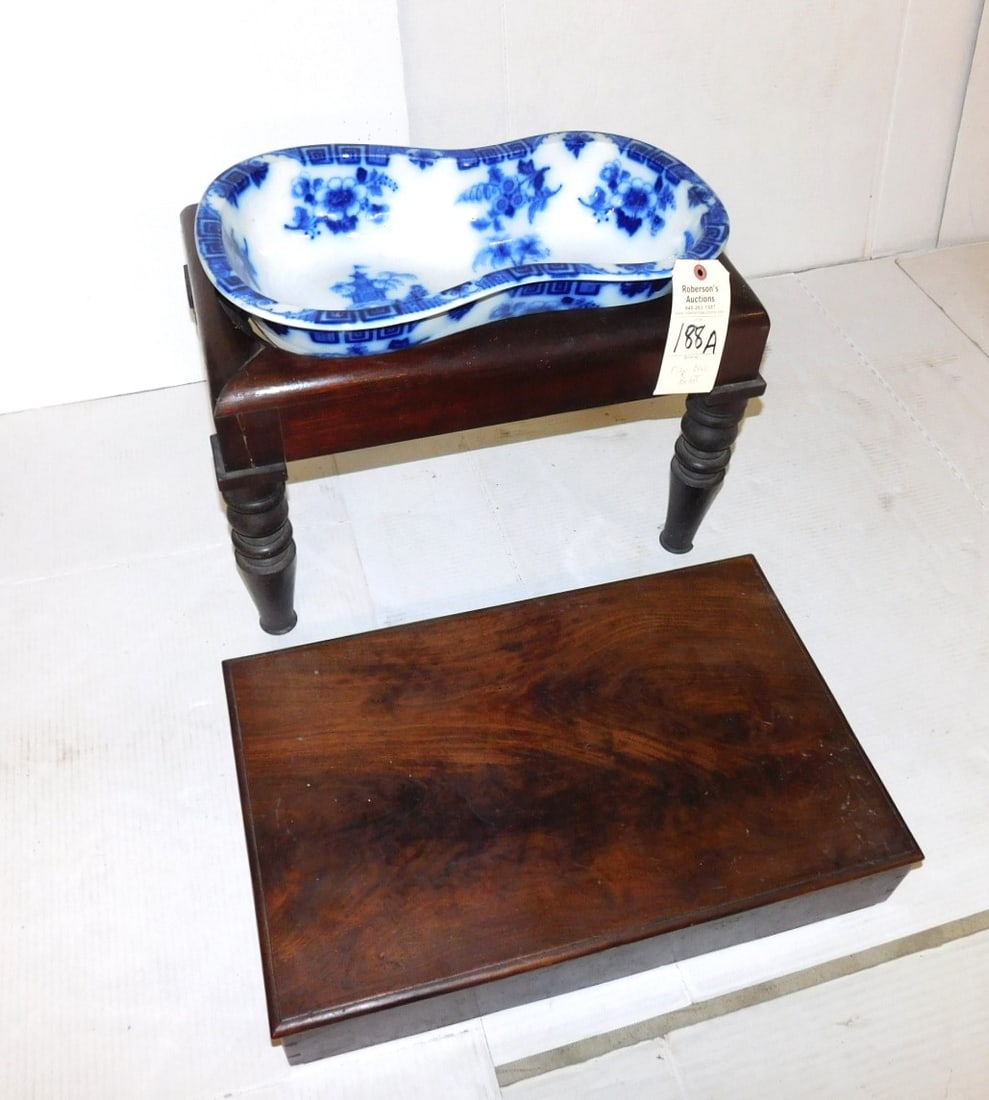 Unusual Early Flow Blue Bidet/Commode (1 of 3)