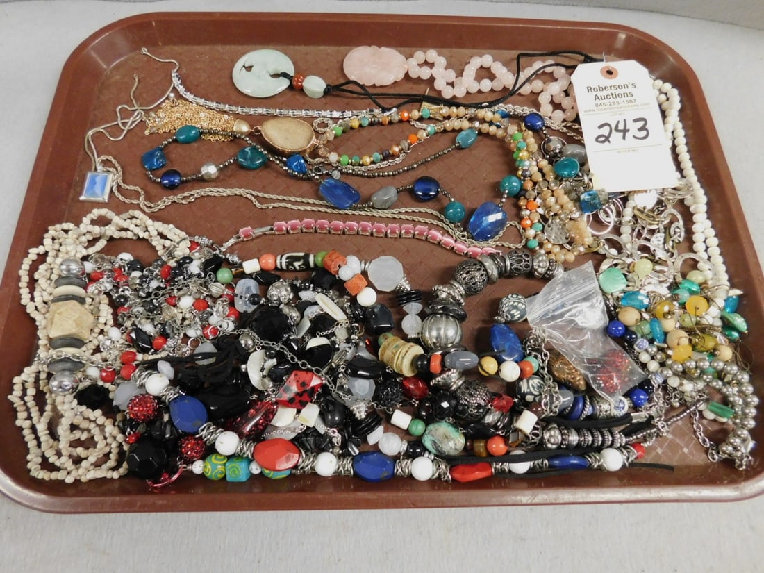 Lg. Lot of Jewerly (1 of 1)