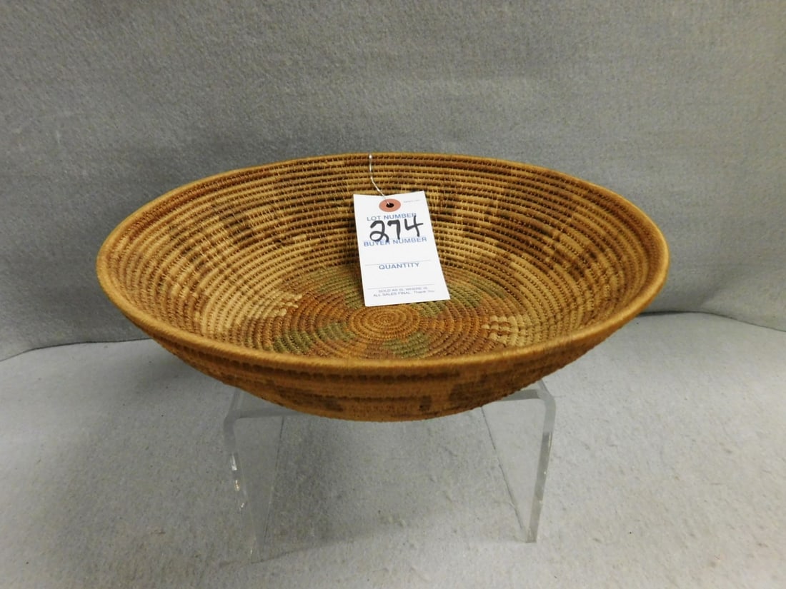 Native American Round  Basket (1 of 3)