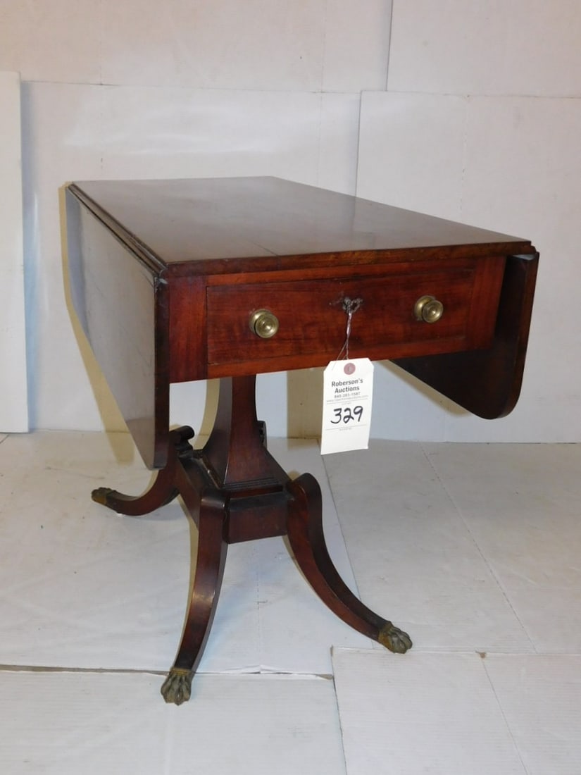 Mahogany DL Duncan Phyfe Table (1 of 1)
