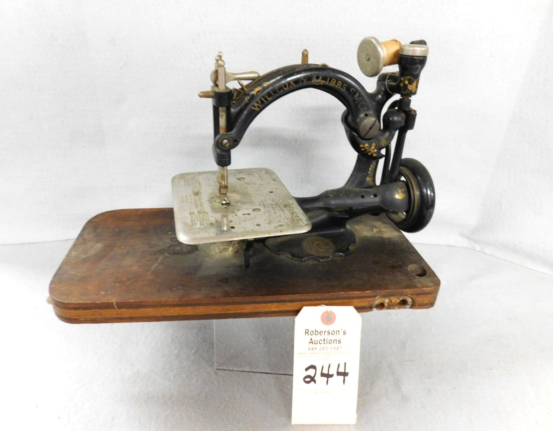 Wilcox & Gibbs Early Sewing Machine (1 of 4)