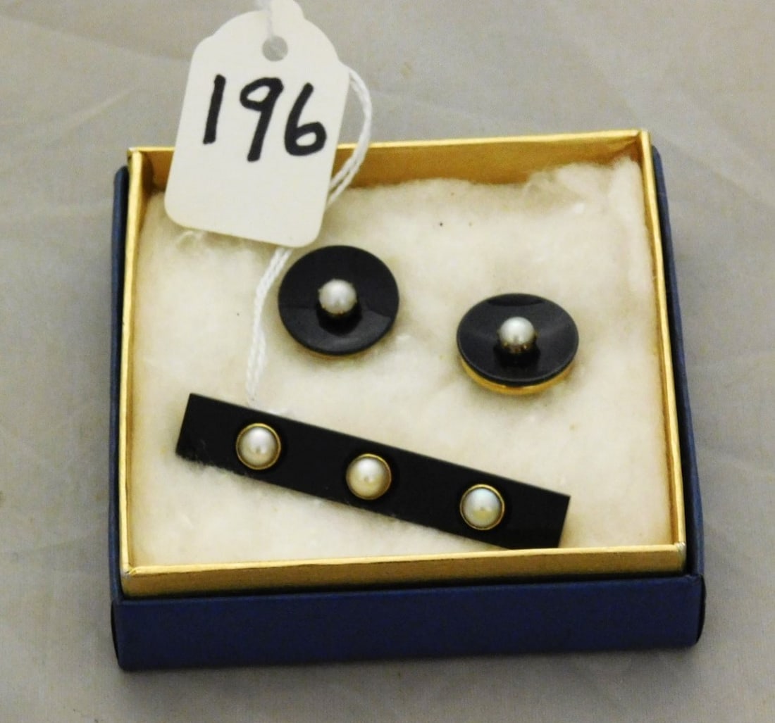 14 K yg. Onyx & Pearl Pins: 14 K yg. Onyx & Pearl Pins Incl. 2 Round Pins & A Bar Pin in VG Cond. - Unusal Settings