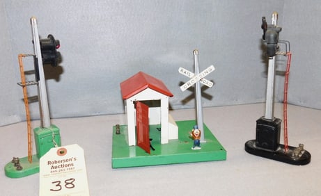 3 Lionel Accessory Pcs.