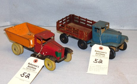 2 Metal Vintage Trucks