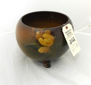 Weller "Louwelsa" C. 1900 Tri Foot Jardinere
