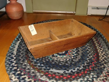 Early Pine Dough Box