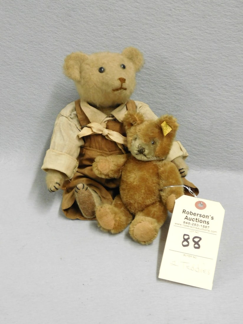 2 Vintage Teddy Bears: 2 Vintage Teddy Bears Incl. a 7in. Mohair Steiff and a Plush 11in. w/ Jtd. Body in VG Cond.