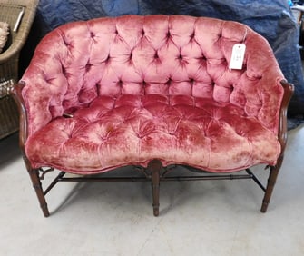 Tufted Victorian Loveseat