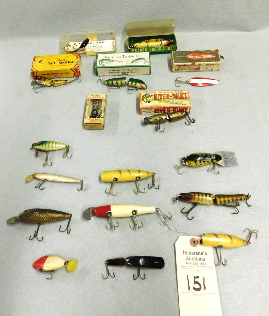 17 Vintage Fishing Lures: 17 Vintage Fishing Lures - 7 Boxed Pcs, Incl. Makinen Tackle Co., South Bend Bait, Heddon, Hellins, Plus 10 Unboxed in Gd Cond. - 10- No Boxes