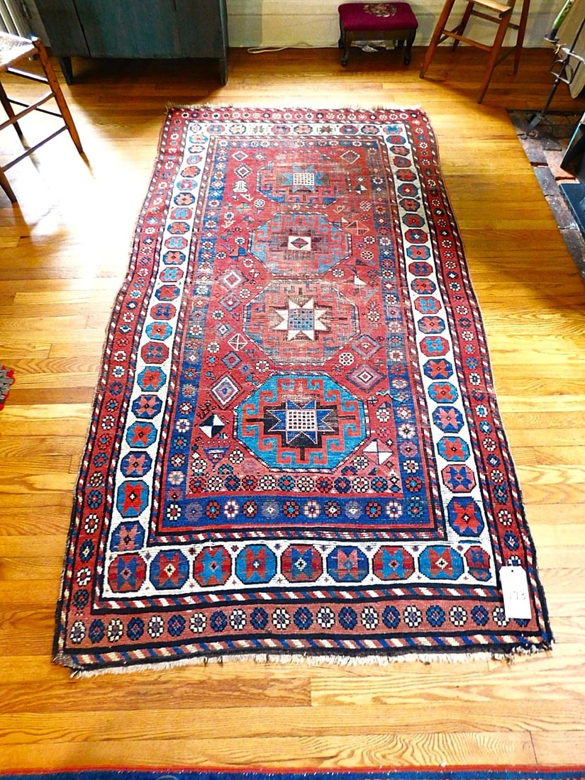 7'7" x 4' Oriental Carpet: Oriental Carpet 7' 7" x 4' Possibly Pakistan in GD Cond. (Some Thinning)