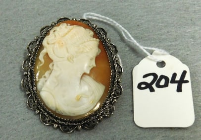 Sterling Cameo w/Reticulated Frame