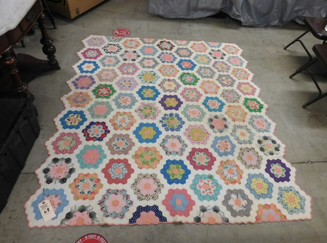 Vintage Dresdan Plate Quilt: 69" x 76" Vintage Dresdan Plate Quilt in GD Cond.- No Tears, Minor Staining