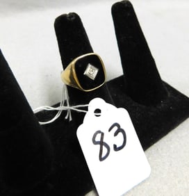 Man's 14K yg Ring w/Onyx & Diamond