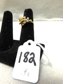 14K yg Lady's Ring w/5 Diamonds