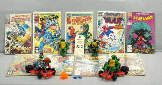 18 Comic Books & 4 Ninja Turtle Figures