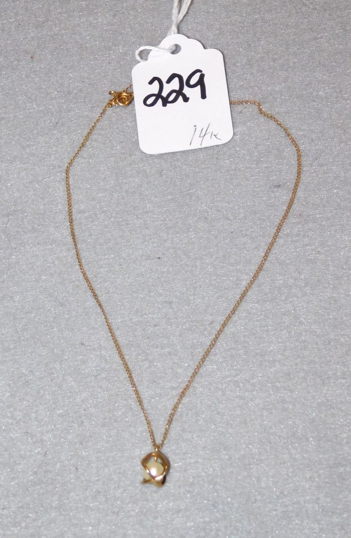 14K yg Chain w/Pearl Pendant (1 of 2)
