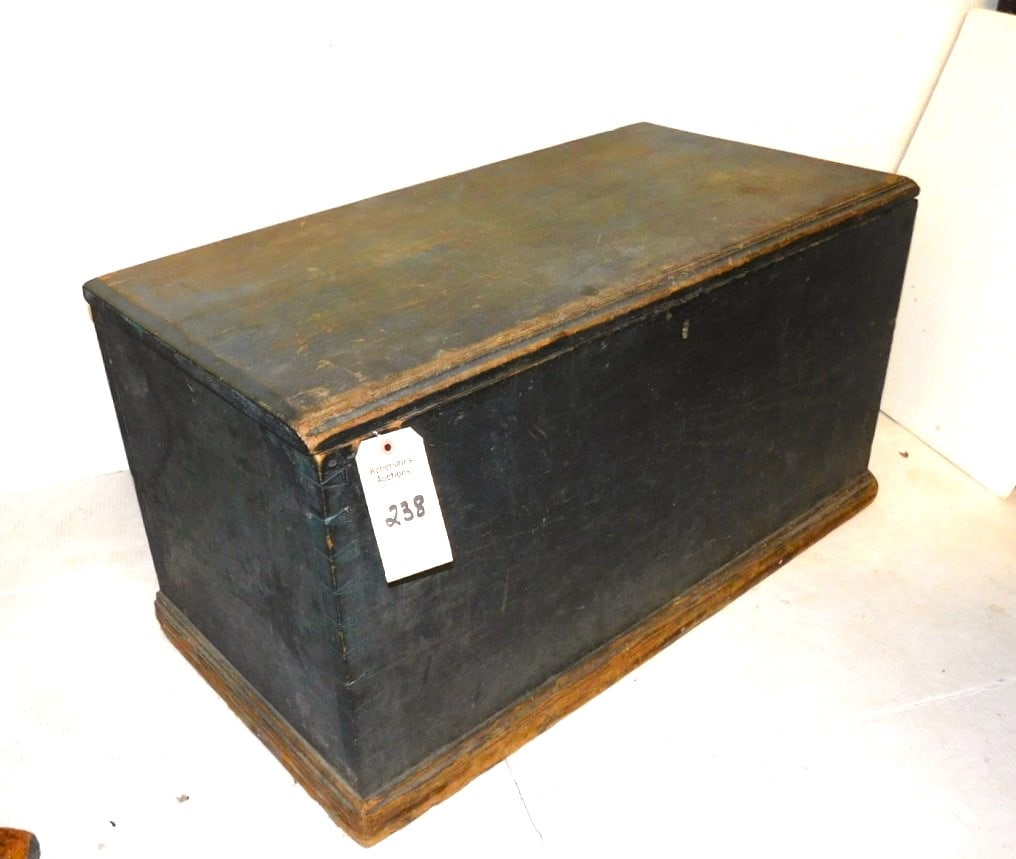 Early Pine Blanket Chest (1 of 3)