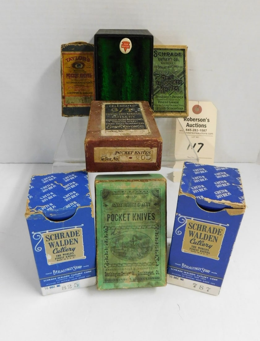 7 Empty Pocketknife Boxes (1 of 1)