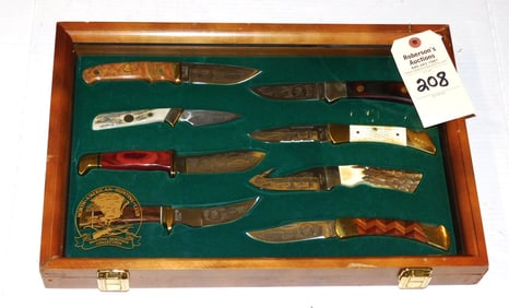 Heritage Hunting 8 Knife Display