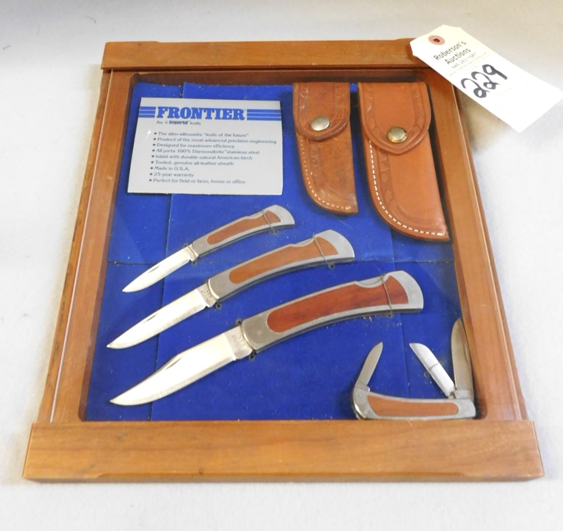 Imperial Frontier 4 Knife Display (1 of 2)