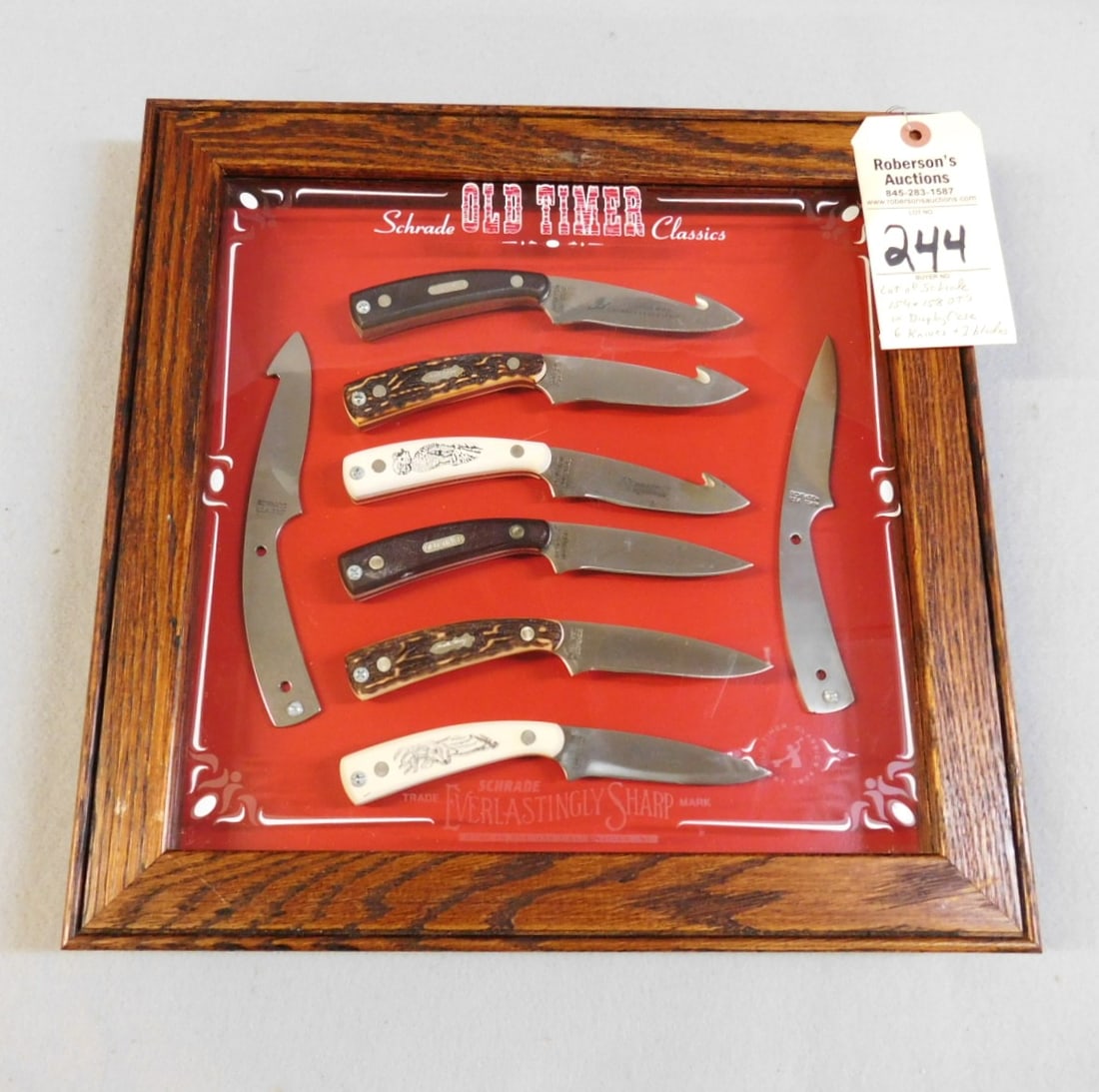 6 Schrade Knives in Display Case (1 of 2)