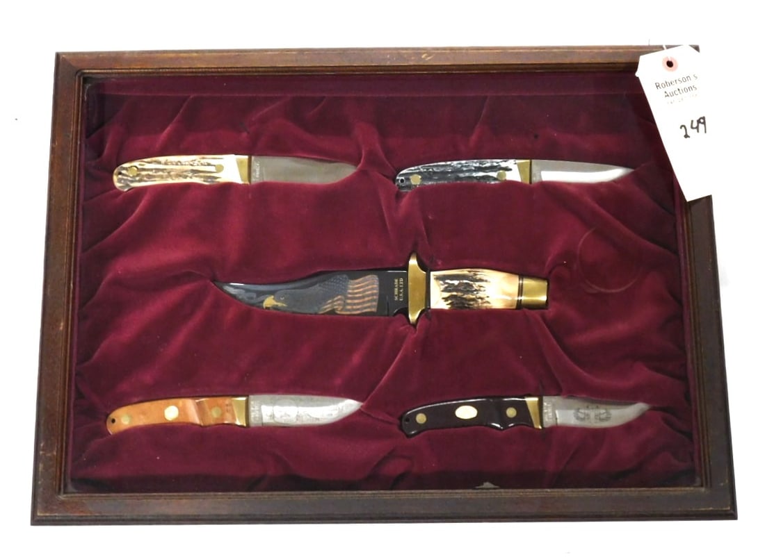 Schrade Display Case w/5 Knives (1 of 1)