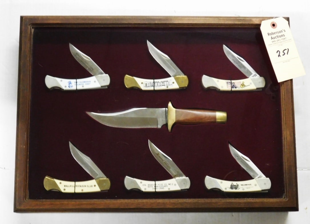 Display w/ 7 Schrade Knives (1 of 1)