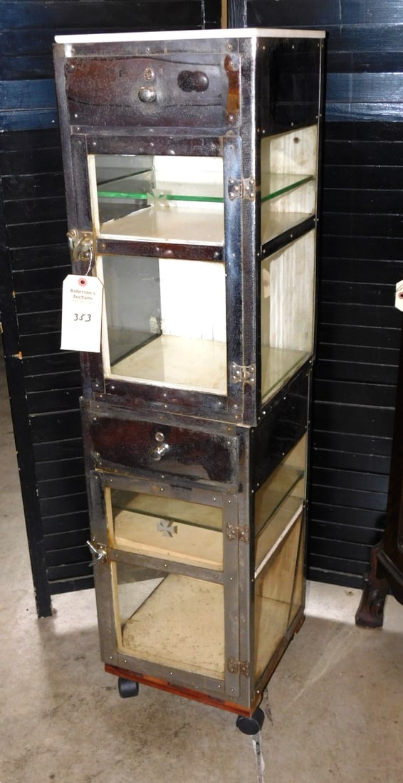 Stainless Barber Shop Rolling Floor Case (1 of 2)