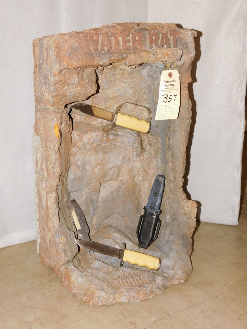 Schrade Scuba Diving 3 Knives Display (1 of 3)