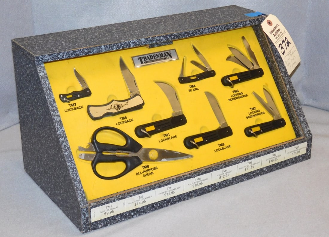 Imperial Tradesman 8 Knife Store Display (1 of 3)