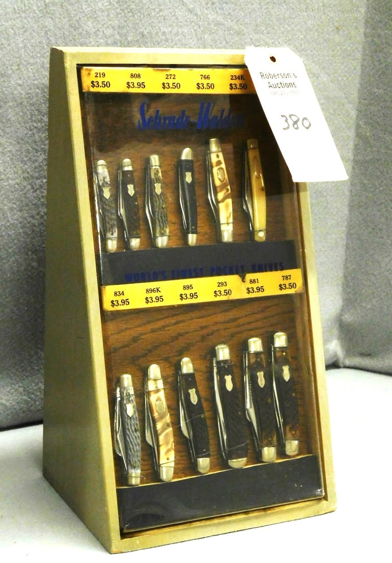 Schrade Walden Factory 12 Knife Display (1 of 4)