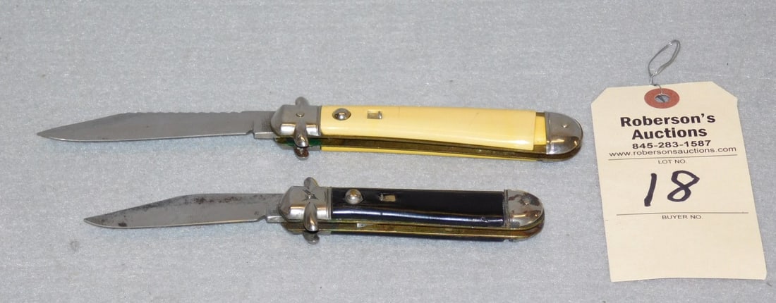 2 - Colonial Shur Snap Automatic Knives: 2 - Colonial Shur Snap Automatic Knives: 1 - 5 in. Fish Knife w/Yellow Pastic Hdls., Slight Shrinkage; 1 - 4in. Black Plastic Hndls., Won't Stay Shut in Gd. Cond.