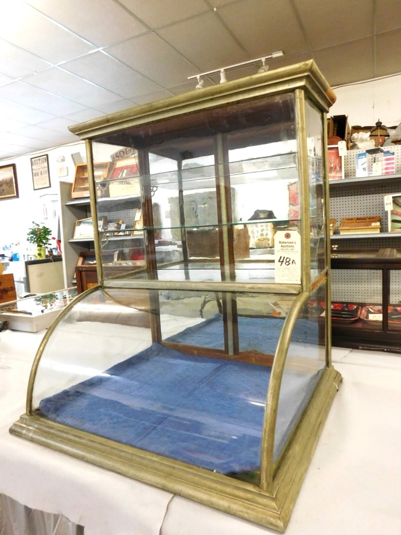 Bow Front Country Store Showcase - 2