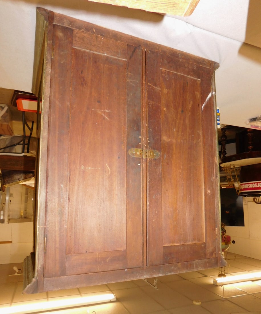 Bow Front Country Store Showcase - 3