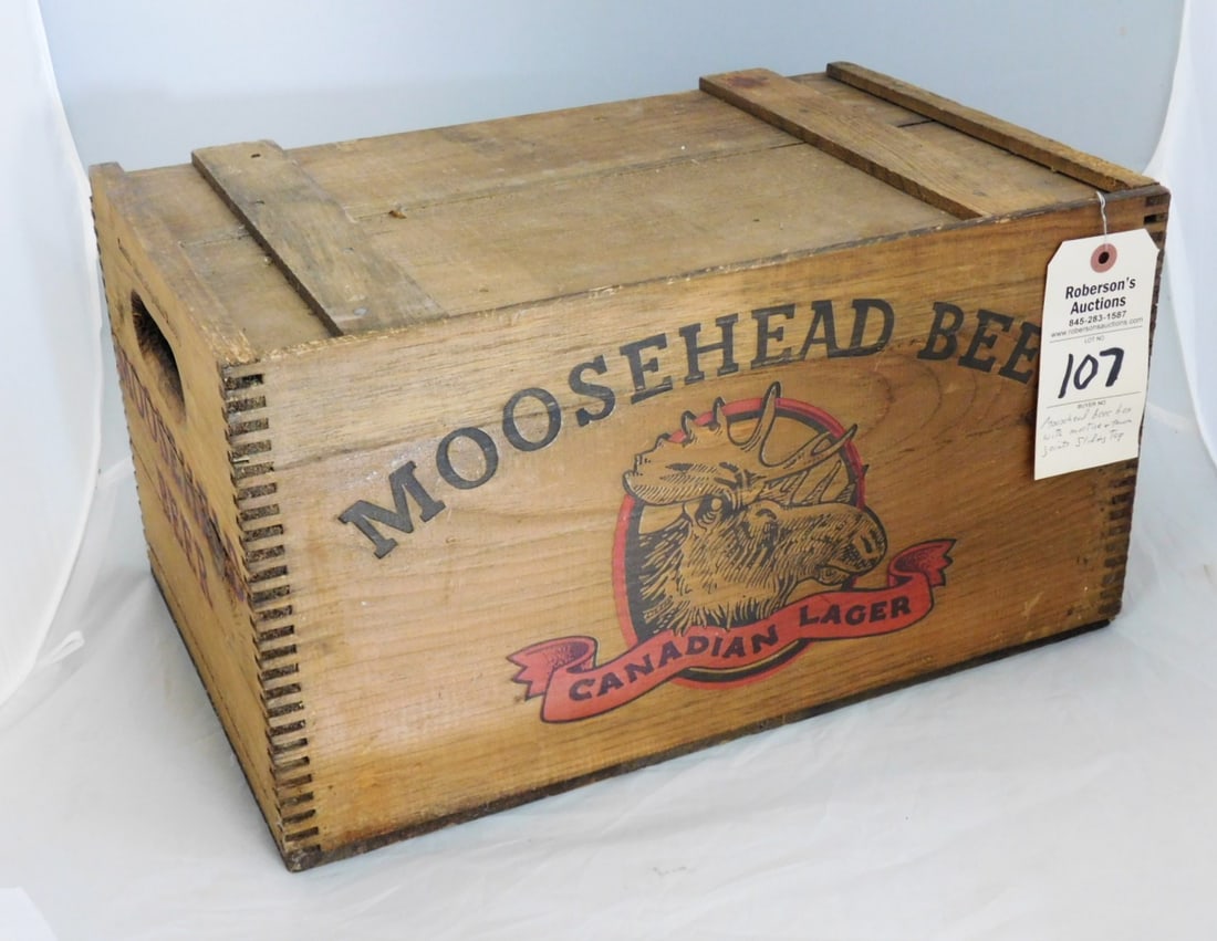 Moosehead Beer Wooden Crate (1 of 2)