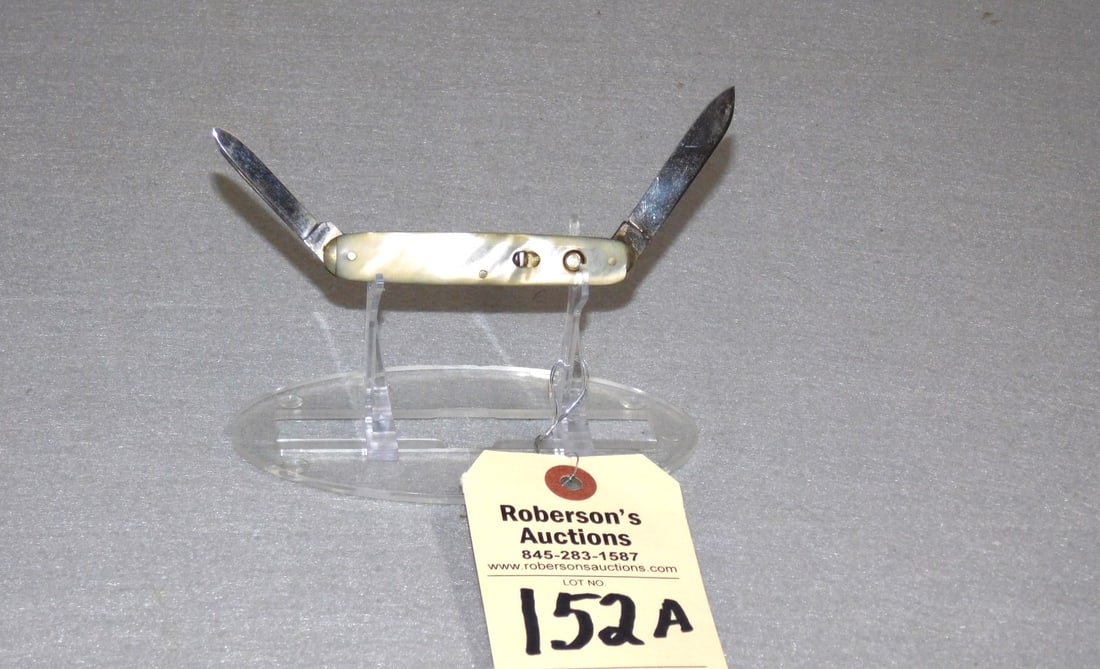 Schrade Cutco. Pearl Handle Knife: Schrade Cutco. Pearl Handle Automatic Knife w/Double Blade 3 3/8" in Gd Cond.