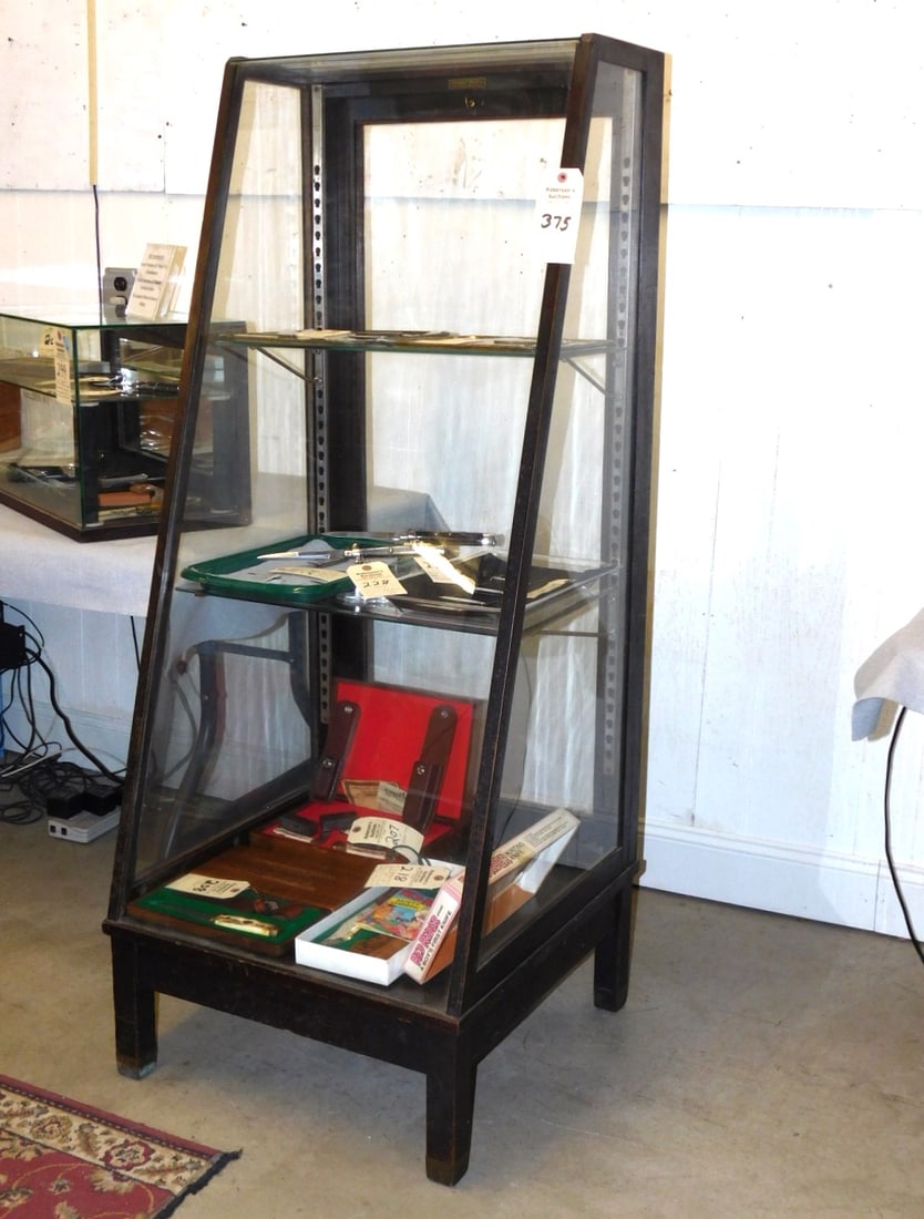 Vintage Standing Country Showcase (1 of 2)