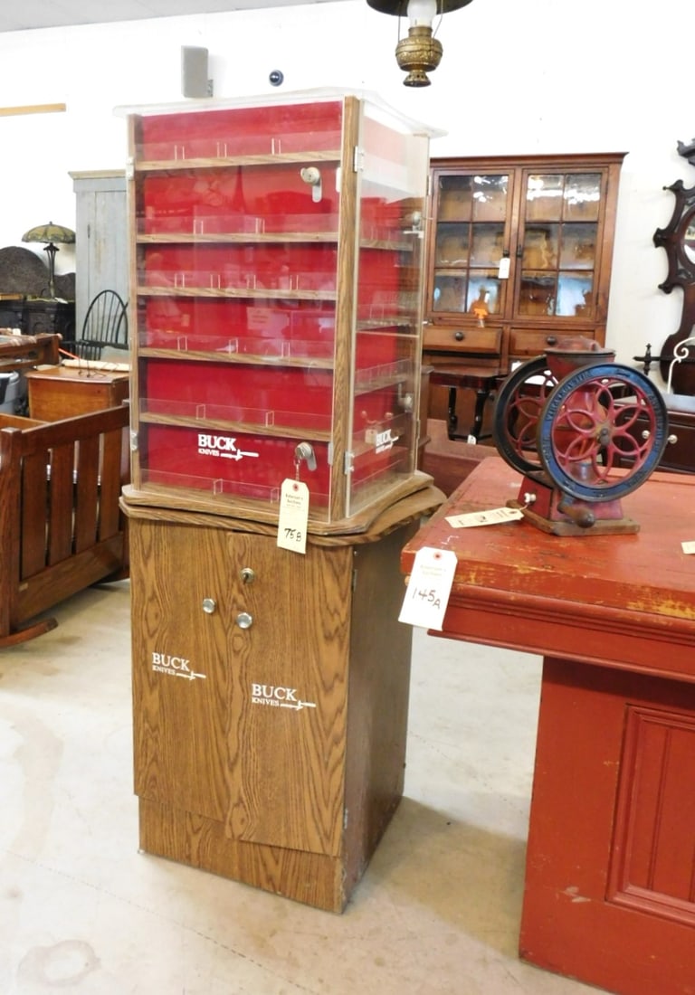 Buck Knives Revolving Top Floor Display: Buck Knives Revolving Top Floor Display w/Keys in Gd. Cond. - 5ft.H.x26"W.x20"D.