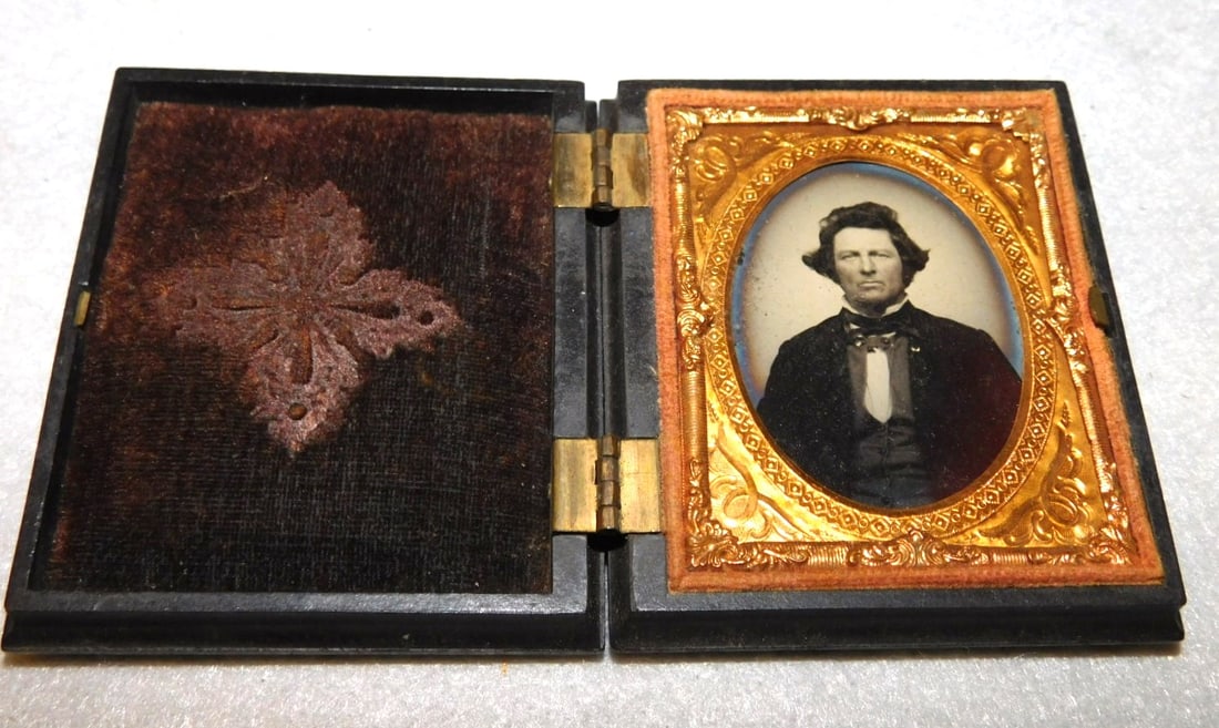 3 Daguerrotypes - 3