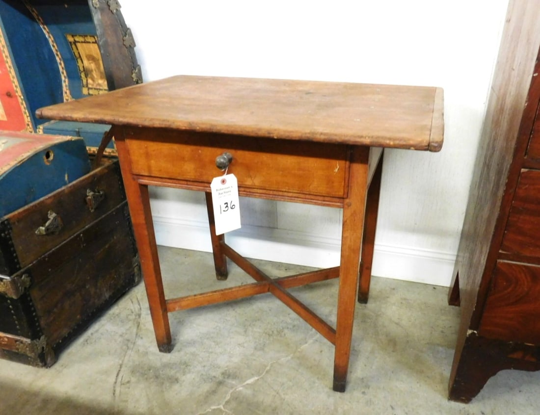 Super Sm. Tavern Table (1 of 2)