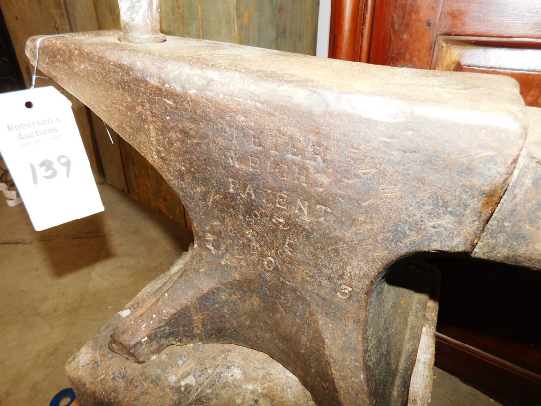 Early Iron Peter Wright Blacksmith Anvil - 5