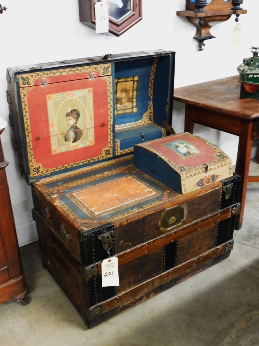 Super Dome Top Trunk: Super Dome Top Trunk w/ Full Graphic Insert in VG Cond. 26"H x 30 1/2"W x 19"D